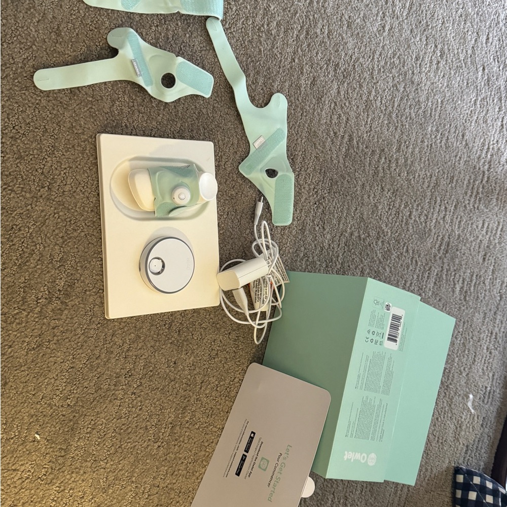 Owlet Smart Sock Baby Monitor in Mint Green